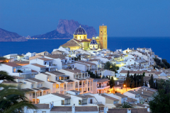 Altea kyrka i solnedgång
